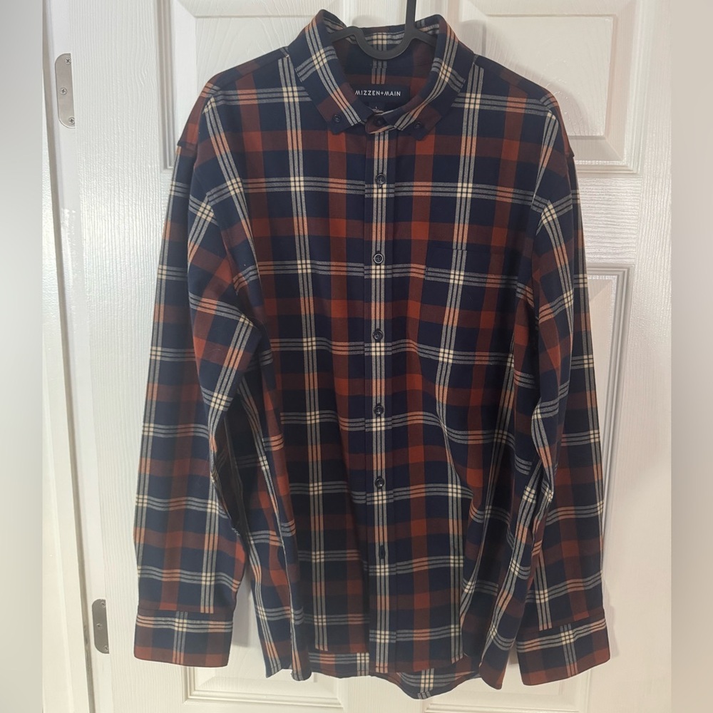 2 Mizzen+Main City Flannel Shirts